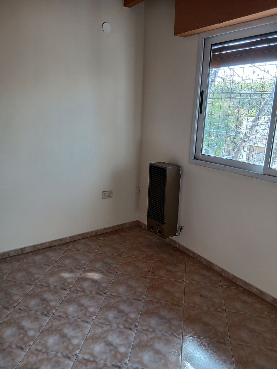 DUPLEX DE 3 AMBIENTES EN PRIMER PISO EN LA MEJOR ZONA RESIDENCIAL DE FLORESTA - 16