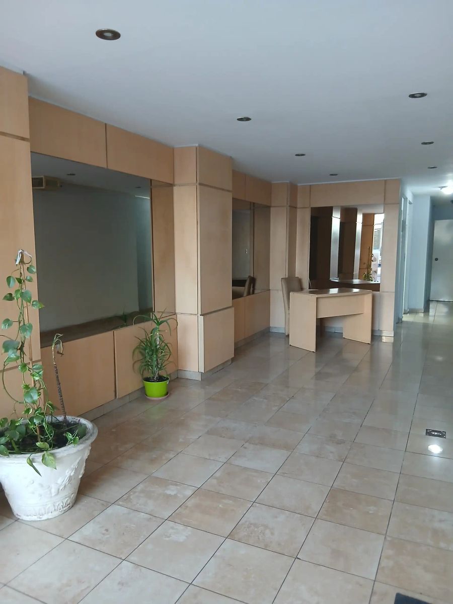DEPARTAMENTO DE 2 AMBIENTES CON BALCON EN FLORESTA — foto 2