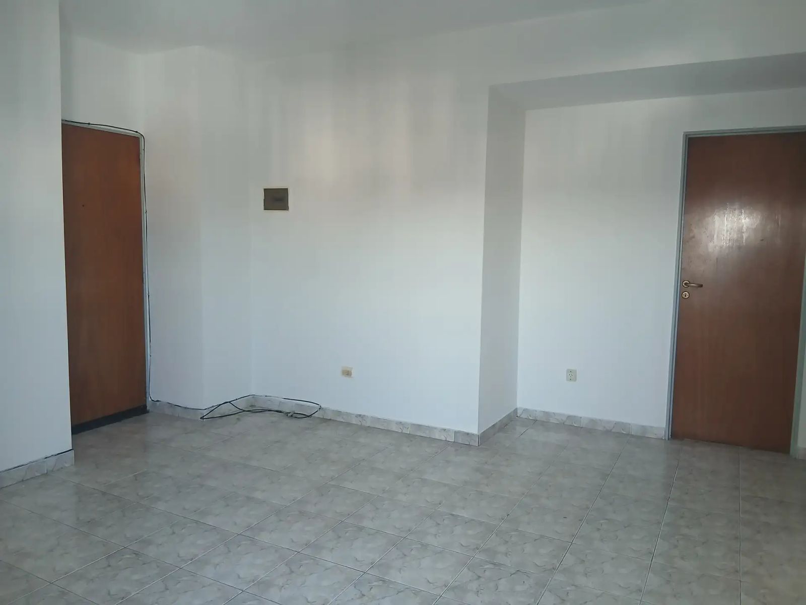 DEPARTAMENTO DE 2 AMBIENTES CON BALCON EN FLORESTA — foto 4