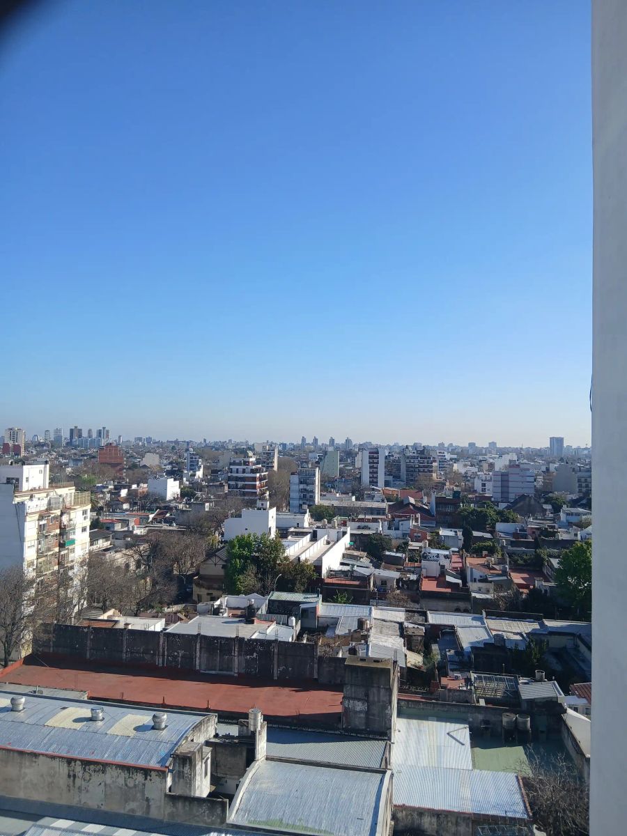 DEPARTAMENTO DE 2 AMBIENTES CON BALCON EN FLORESTA — foto 7