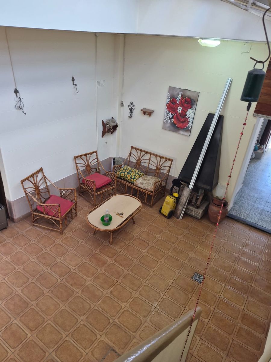 TIPO CASA ENTRADA INDEPENDIENTE DE 4 AMBIENTES CON AMPLIO PATIO CUBIERTO Y TERRAZA - 5