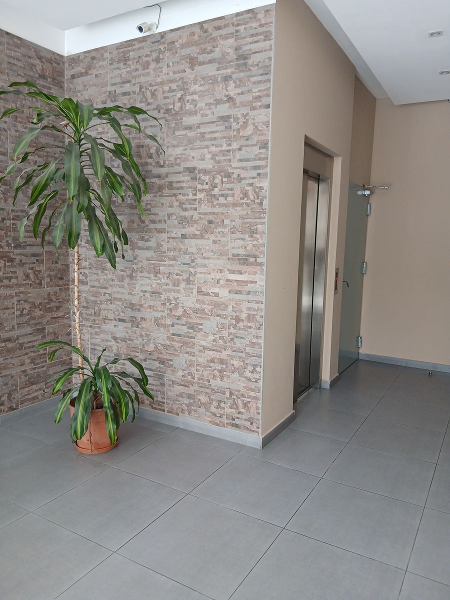 MONOAMBIENTE CON DOS PATIOS EN ALQUILER — foto 2