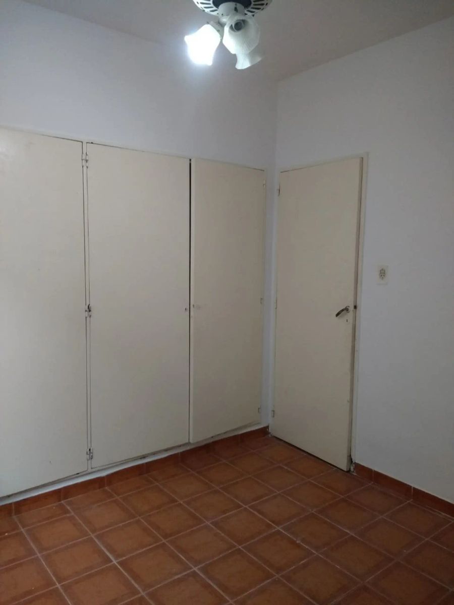 DEPARTAMENTO DE 2 AMBIENTES AMPLIOS EN FLORESTA - 10