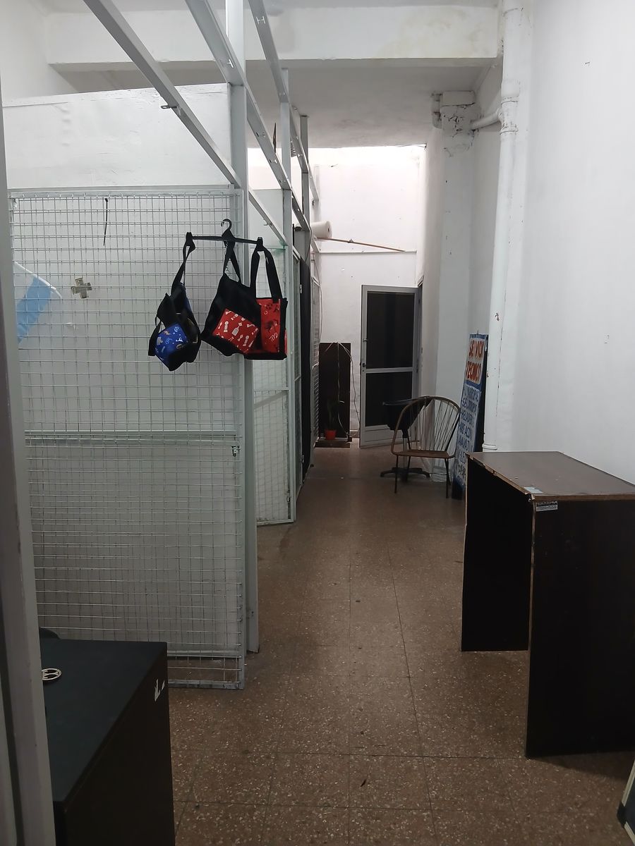 LOCAL EN ALQUILER EN ZONA DE EXPANSION COMERCIAL SOBRE AVENIDA RIVADAVIA - 2
