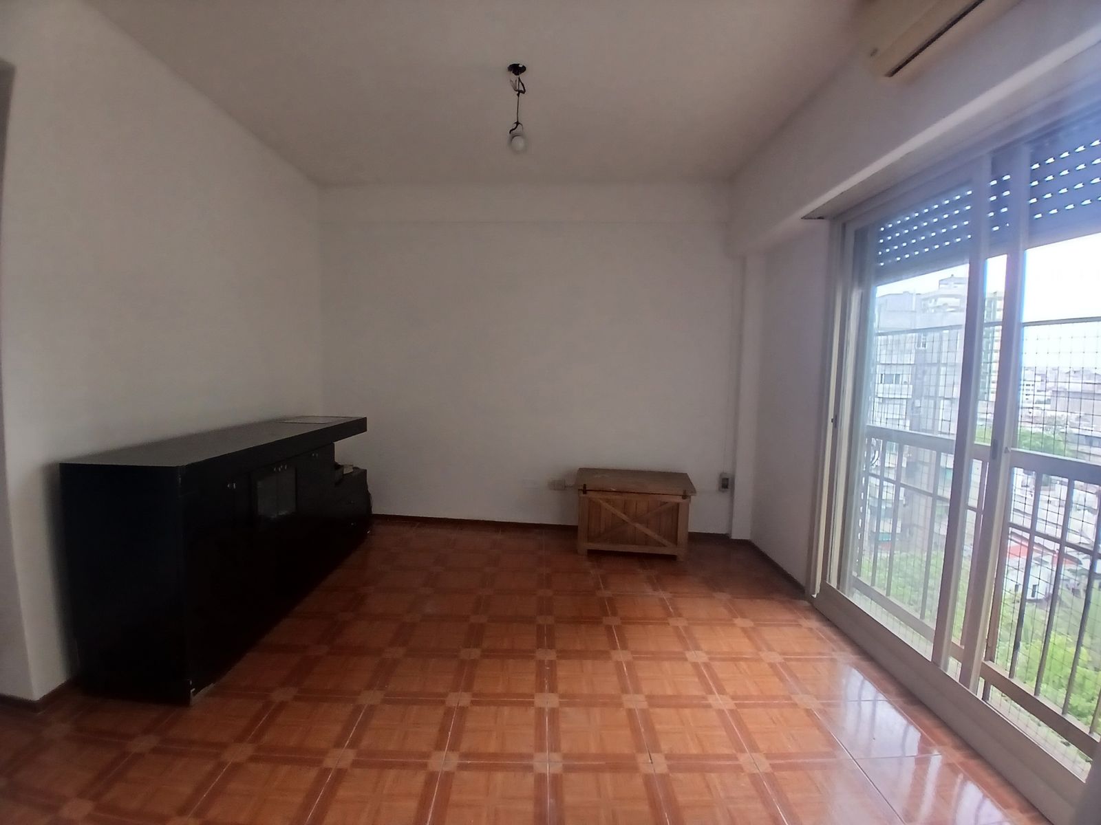 DEPARTAMENTO DE 3 AMBIENTES EN FLORESTA - 2