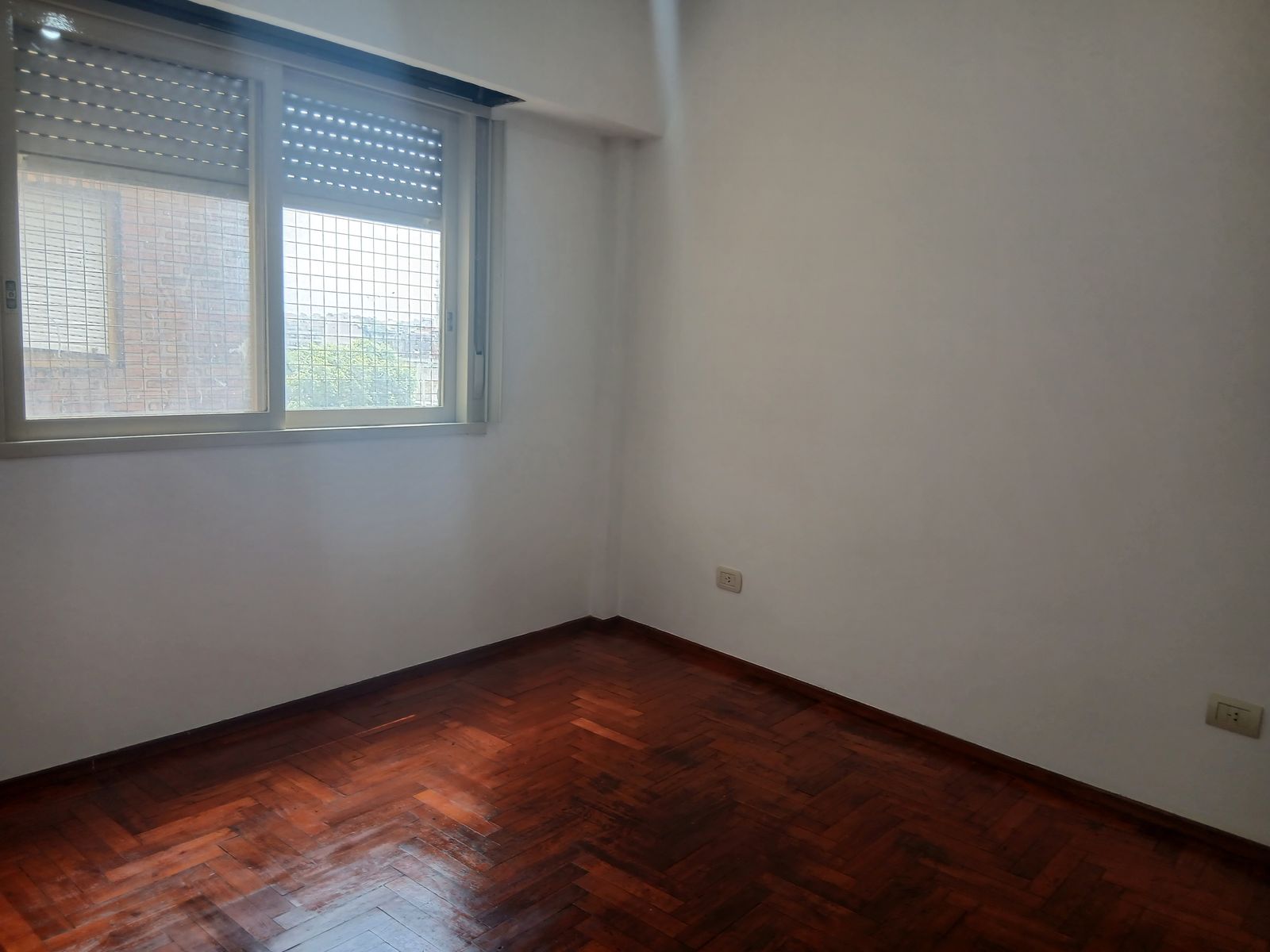 DEPARTAMENTO DE 3 AMBIENTES EN FLORESTA - 11