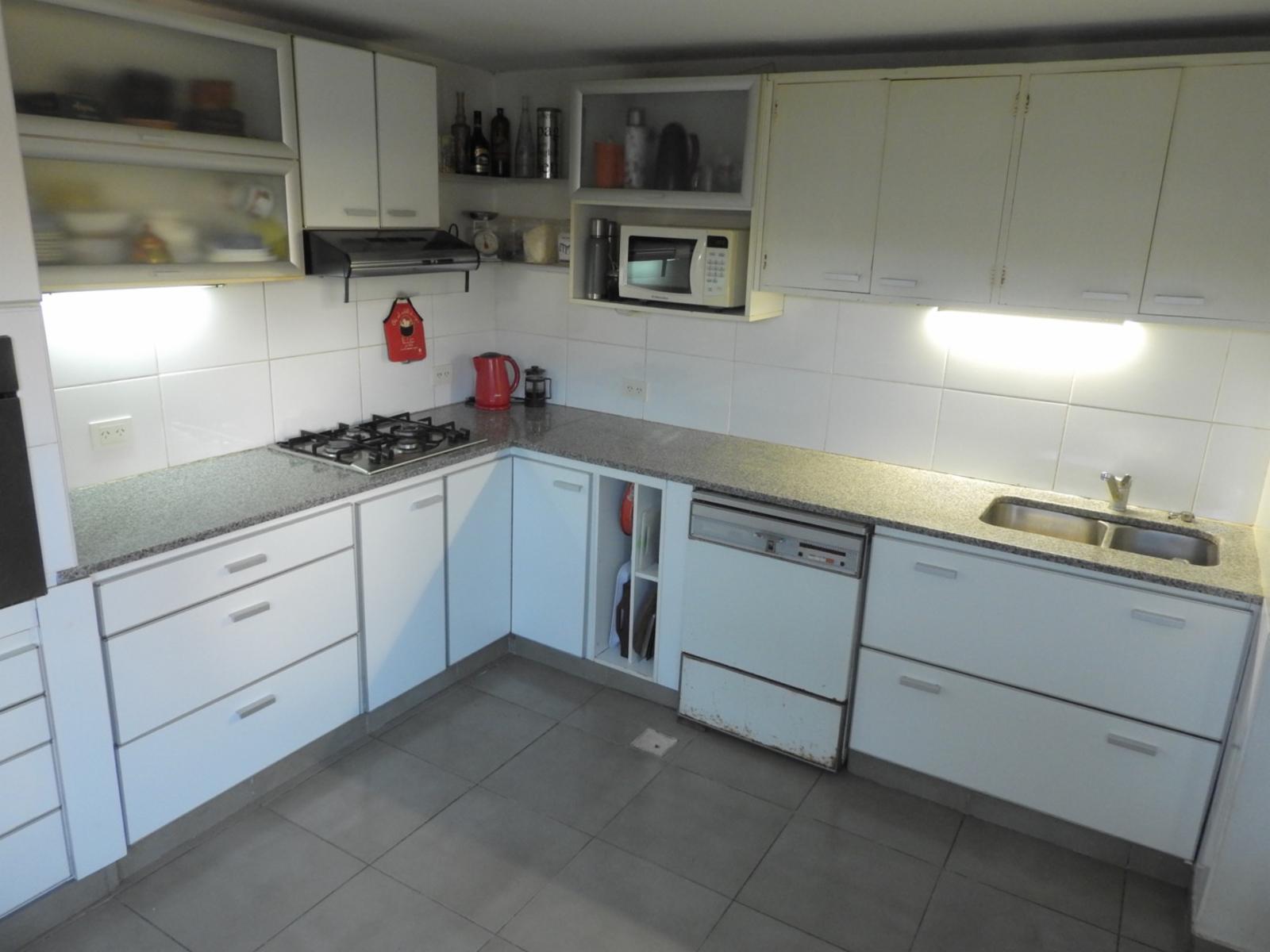 En Venta - Gran Chalet Apto Para Emprendimiento en Pleno Constitución