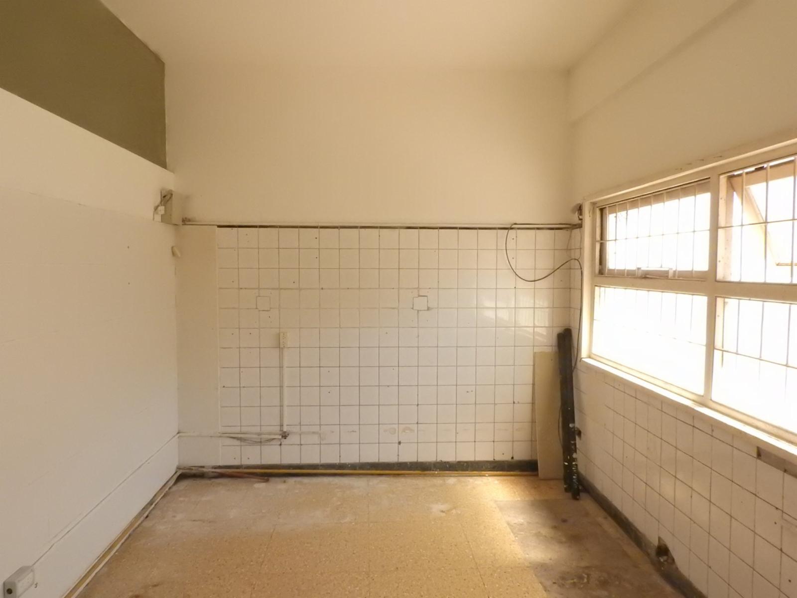 En Venta o Alquiler - Amplio Local a La Calle en Pleno Puerto — foto 5