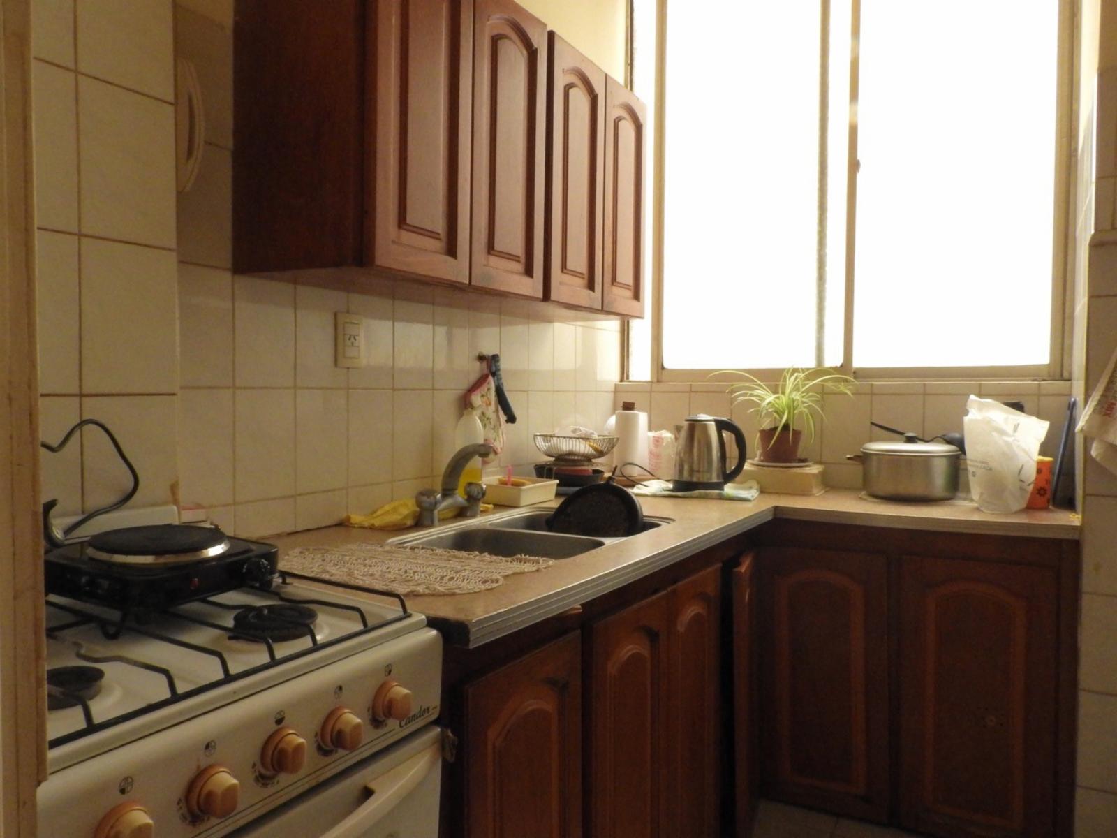 En Venta - Depto 4 Ambientes con Gran Balcón Terraza y Vista Lateral Al Mar en Centro — foto 4