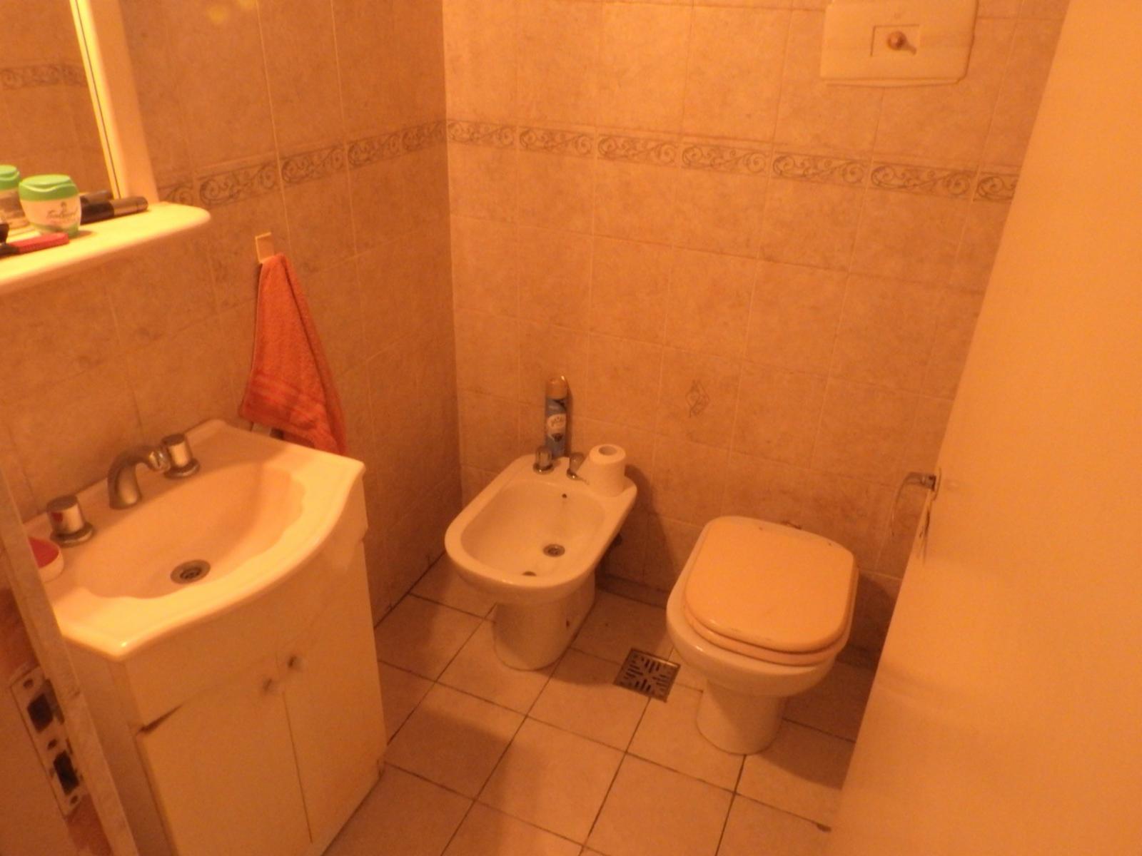 En Venta - Depto 4 Ambientes con Gran Balcón Terraza y Vista Lateral Al Mar en Centro — foto 5