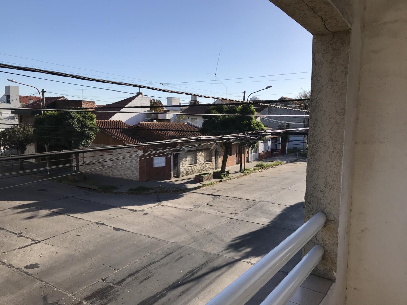 En Venta, PH Al Frente de 3 Amb con Balcon en San José