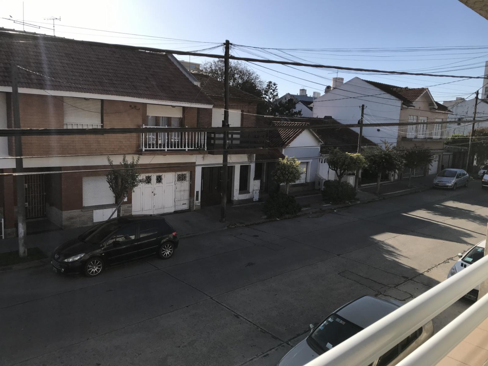 En Venta, PH Al Frente de 3 Amb con Balcon en San José — foto 2