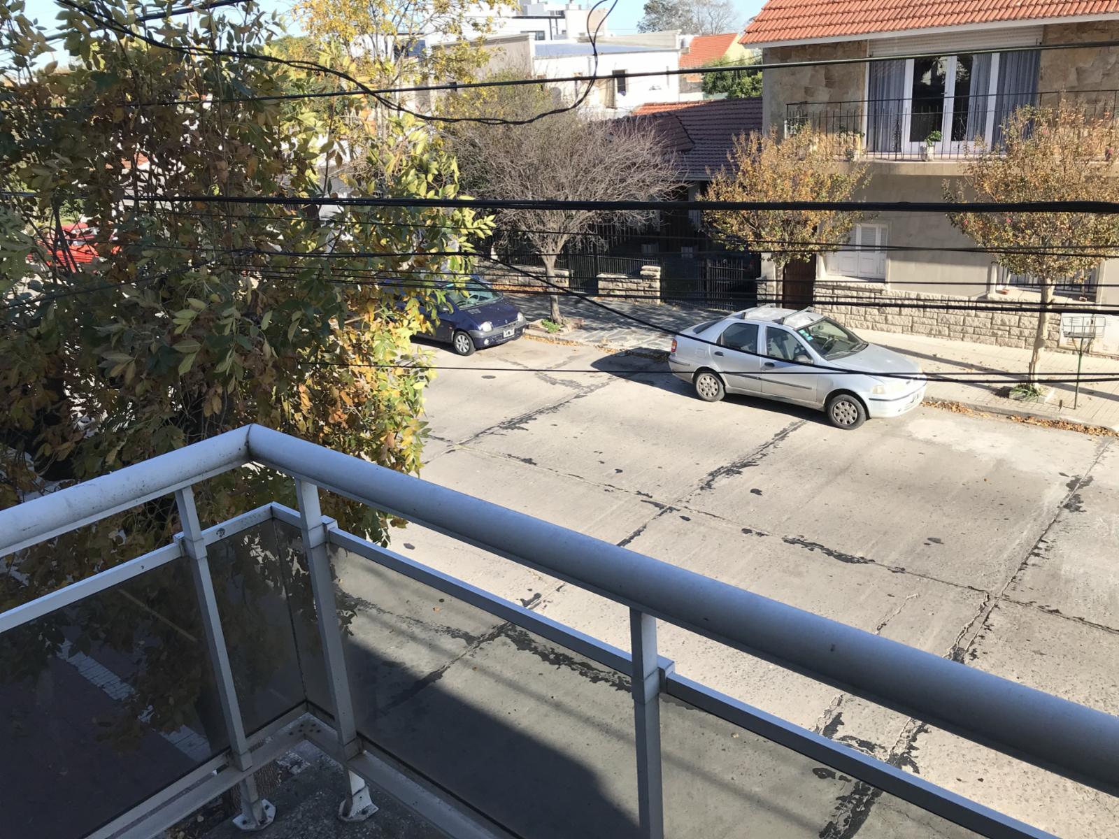 En Venta, PH Al Frente de 3 Amb con Balcon en San José — foto 5