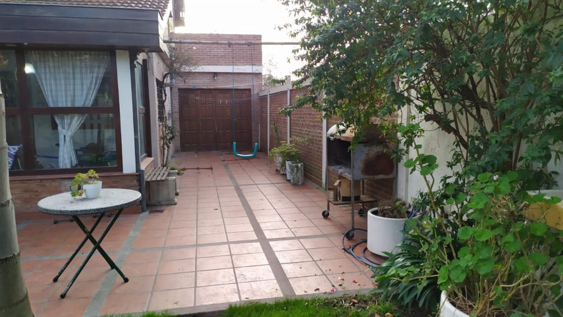 Chalet 5 Ambientes con Cochera y Parque en Venta en Colinas de Peralta Ramos — foto 2