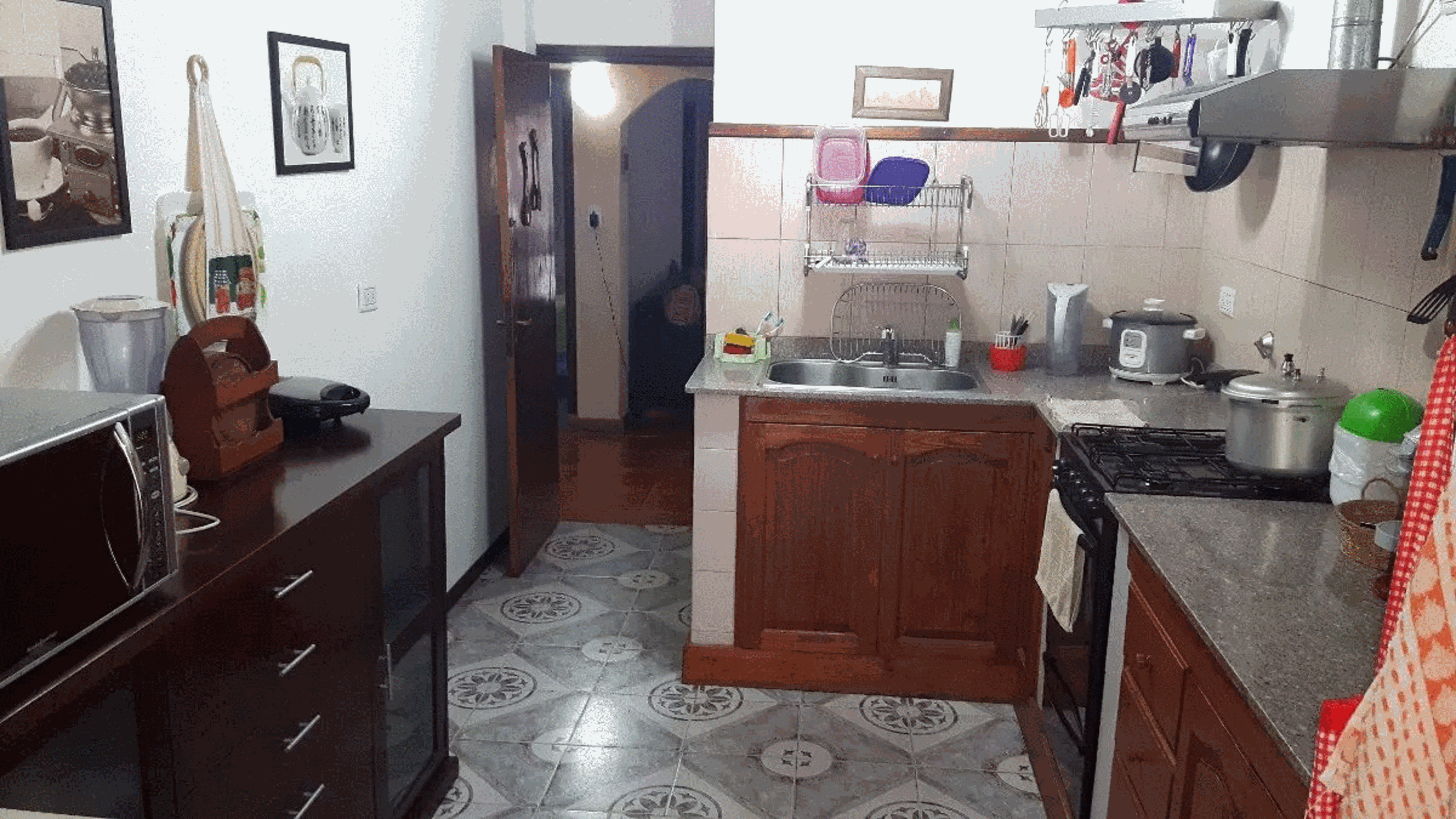 Casa De 6 Ambientes, 2 Baños Y Patio. Bº Aeronautico. C.1267 — foto 7