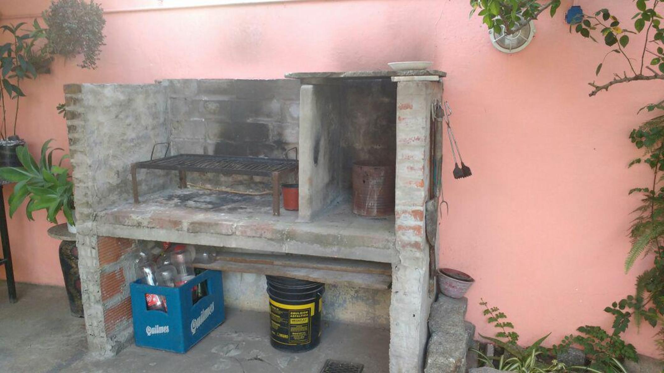 SE VENDE EXCELENTE CASA EN MERLO