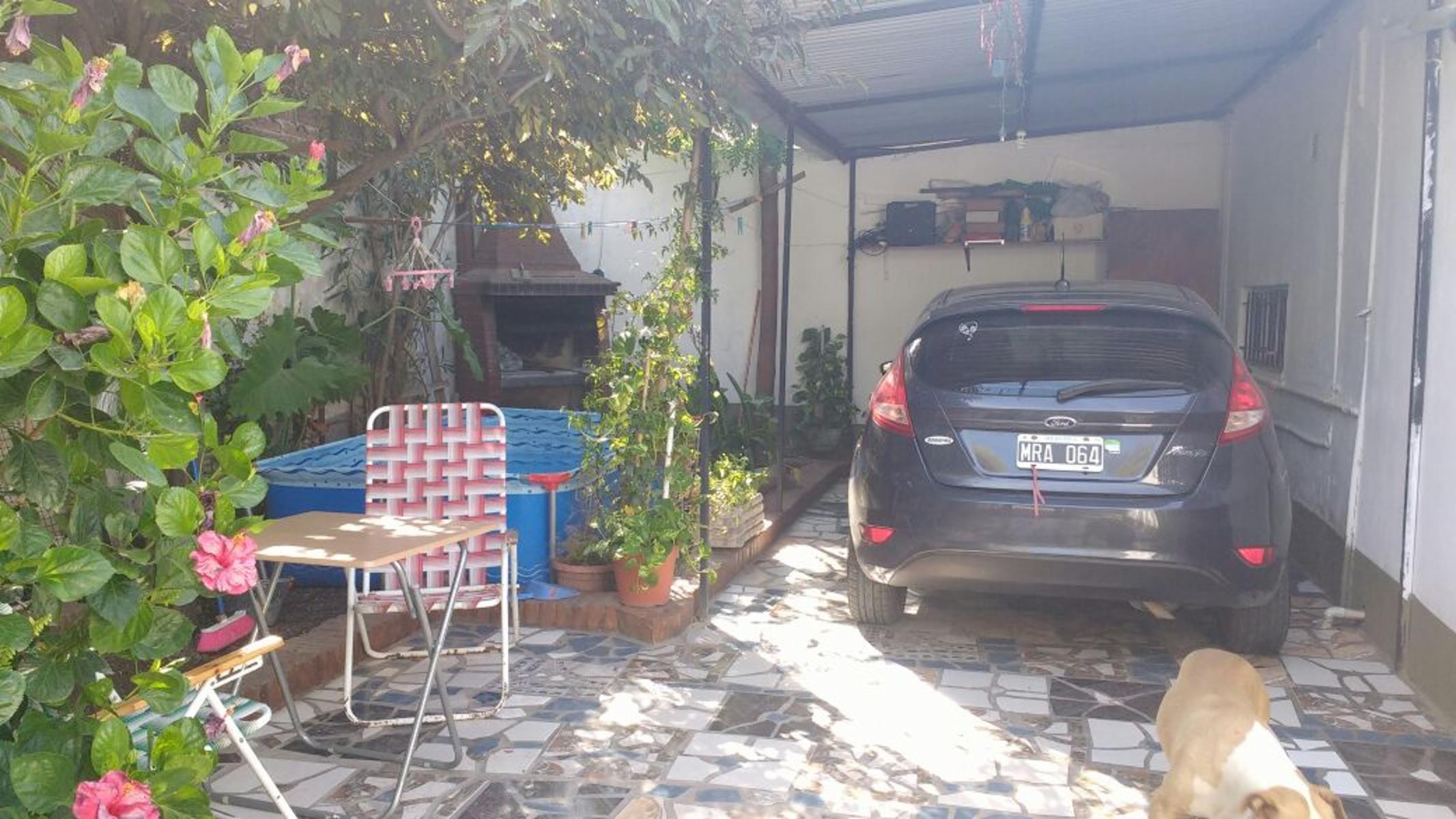 SE VENDE CASA DE 5 AMB EN HURMILGHAM