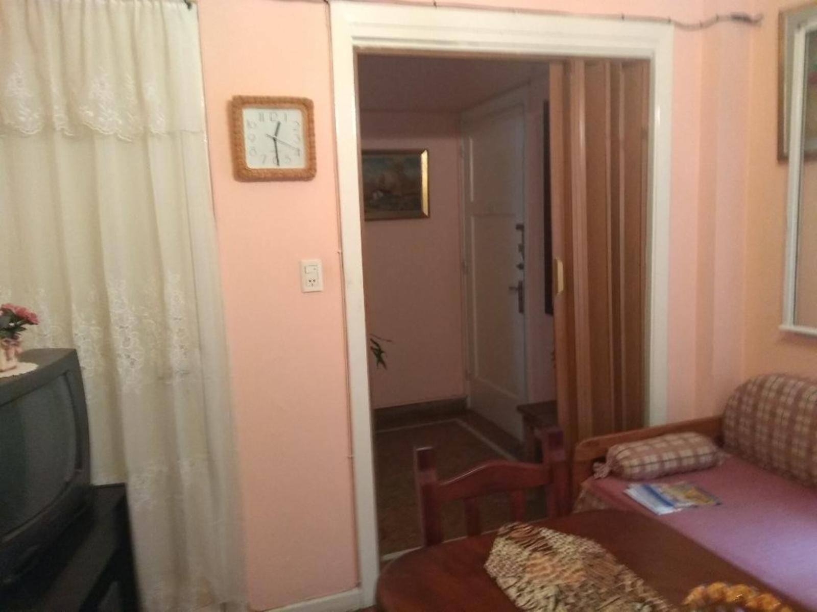 SAN TELMO. SOBRE CHILE AL 500 ENTRE BOLIVAR Y PERU 3 AMBS 2 BAÑOS, PATIO CUBIERTO. PLANTA BAJA LAVADERO SON 60M2 POR ESCRITURA. U.$.S. 69.900 OPORTUNIDAD UNICA — foto 3