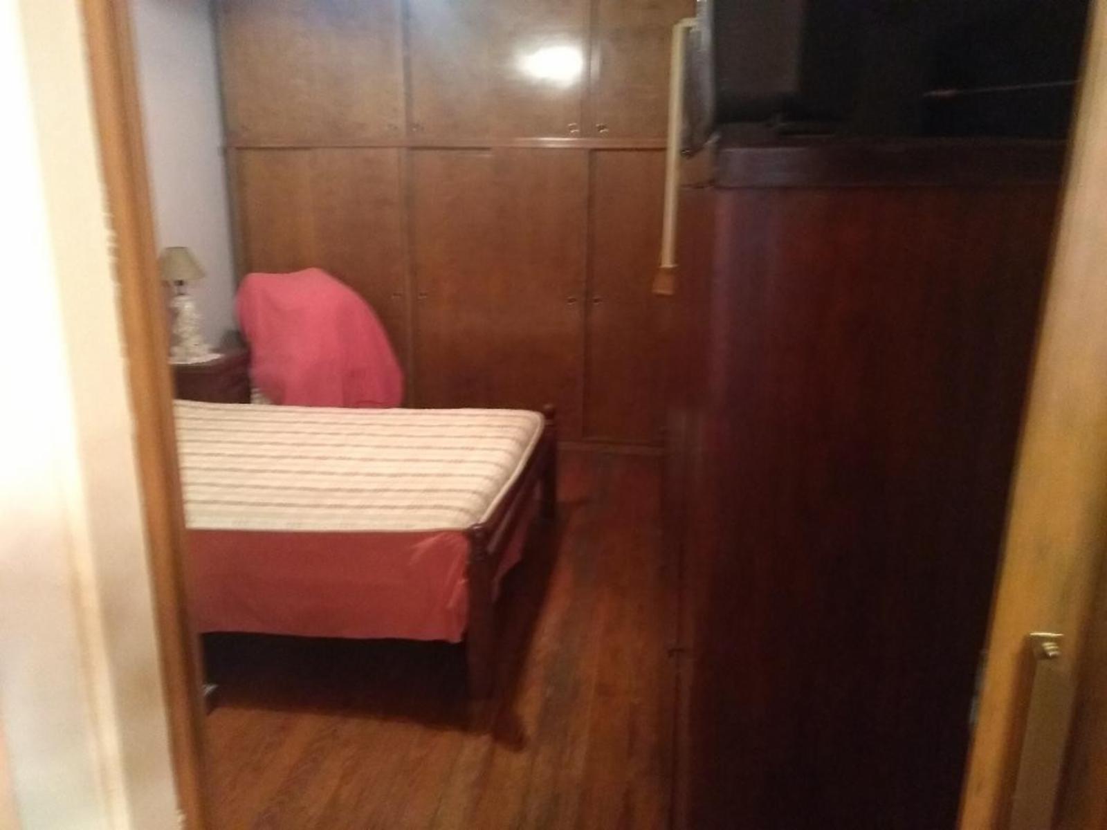 SAN TELMO. SOBRE CHILE AL 500 ENTRE BOLIVAR Y PERU 3 AMBS 2 BAÑOS, PATIO CUBIERTO. PLANTA BAJA LAVADERO SON 60M2 POR ESCRITURA. U.$.S. 69.900 OPORTUNIDAD UNICA — foto 4