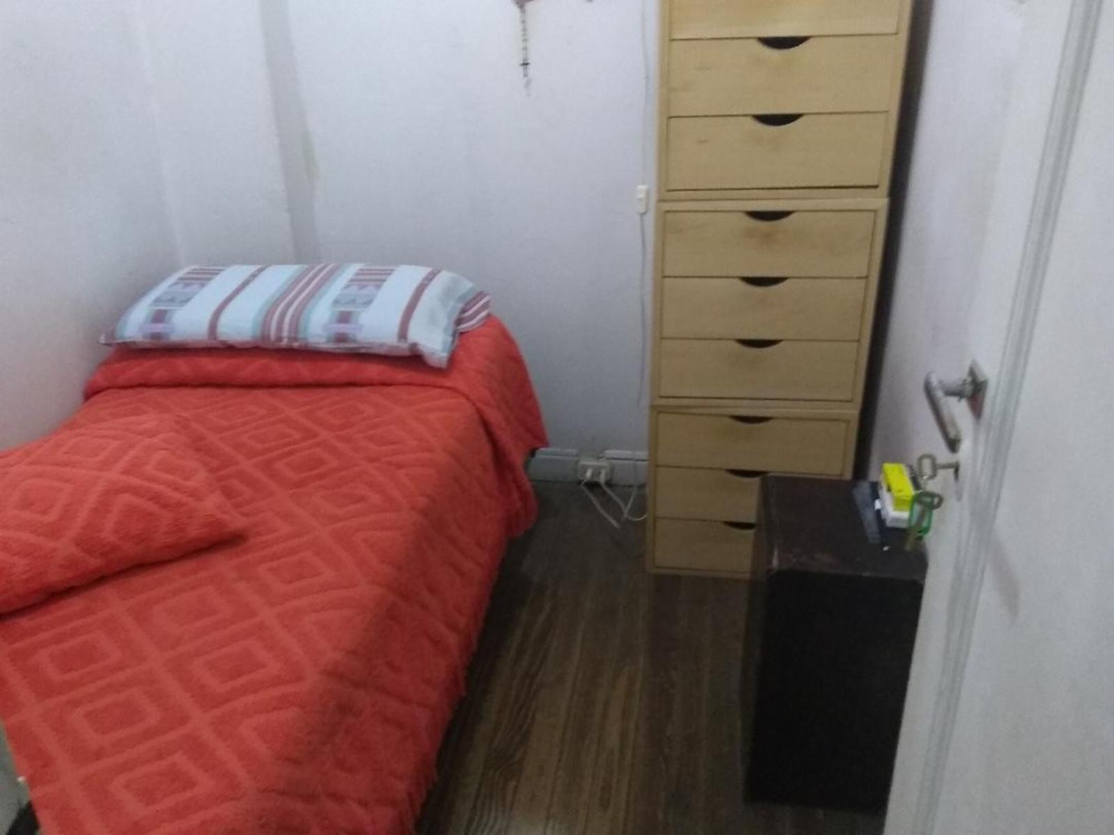 SAN TELMO. SOBRE CHILE AL 500 ENTRE BOLIVAR Y PERU 3 AMBS 2 BAÑOS, PATIO CUBIERTO. PLANTA BAJA LAVADERO SON 60M2 POR ESCRITURA. U.$.S. 69.900 OPORTUNIDAD UNICA — foto 9
