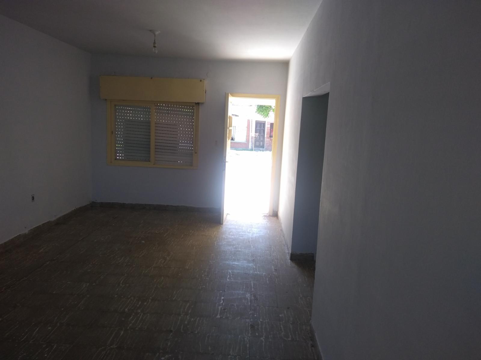 CIUDAD DE CORRAL DE BUSTOS PCIA DE CORDOBA. DUEÑO VENDE CASA DE TRES 3 AMBIENTES AMPLIOS ENTRADA DE COCHE. SOBRE LOTE DE 11X18 METROS EN ZONA RESIDENCIAL A 7 CUADRAS DEL CASINO PROVINCIAL DE CBA — foto 12