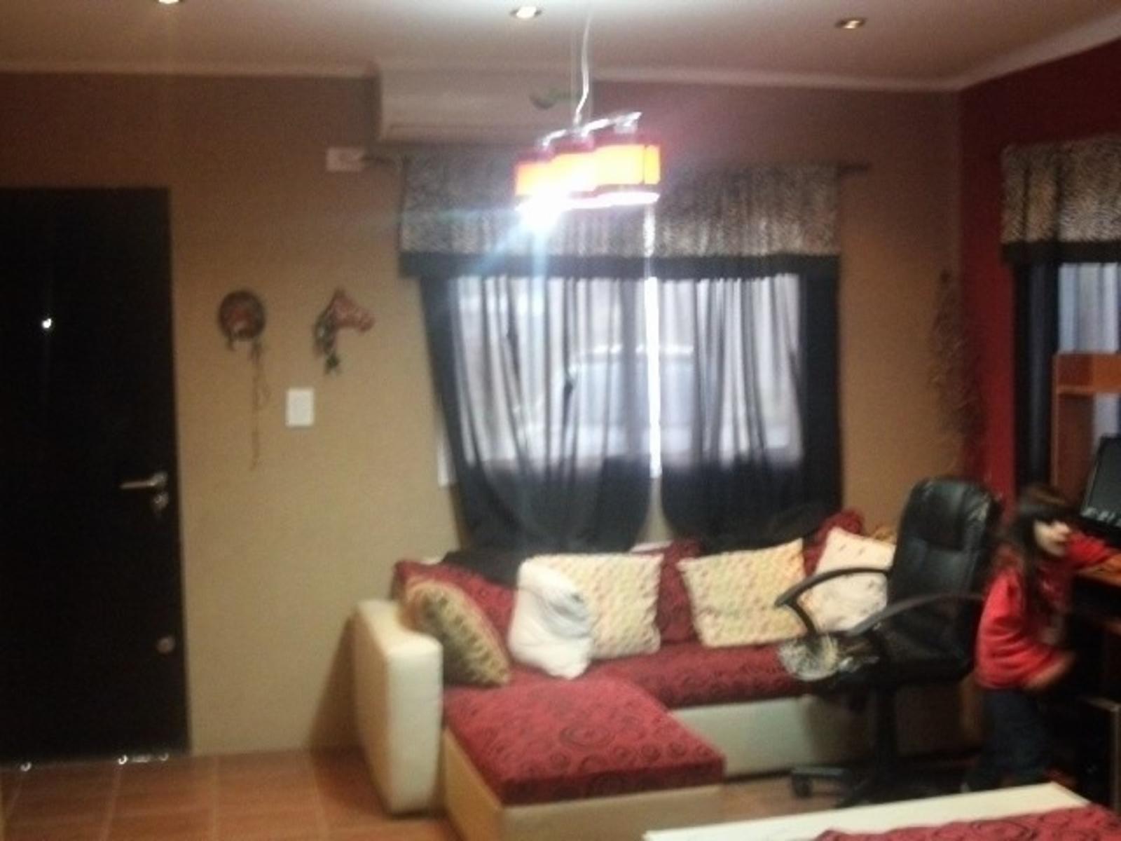 Casa 3 Amb Los ombues Florencio Varela — foto 6