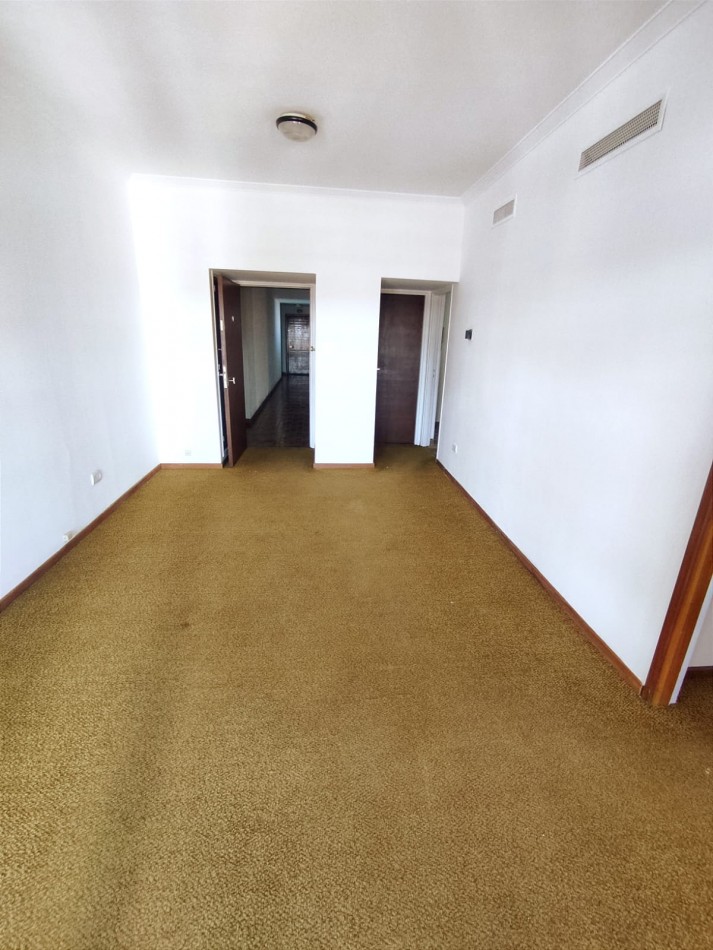 DEPARTAMENTO DE 3 DORMITORIOS EN EDIFICIO VALLEMAR - 7