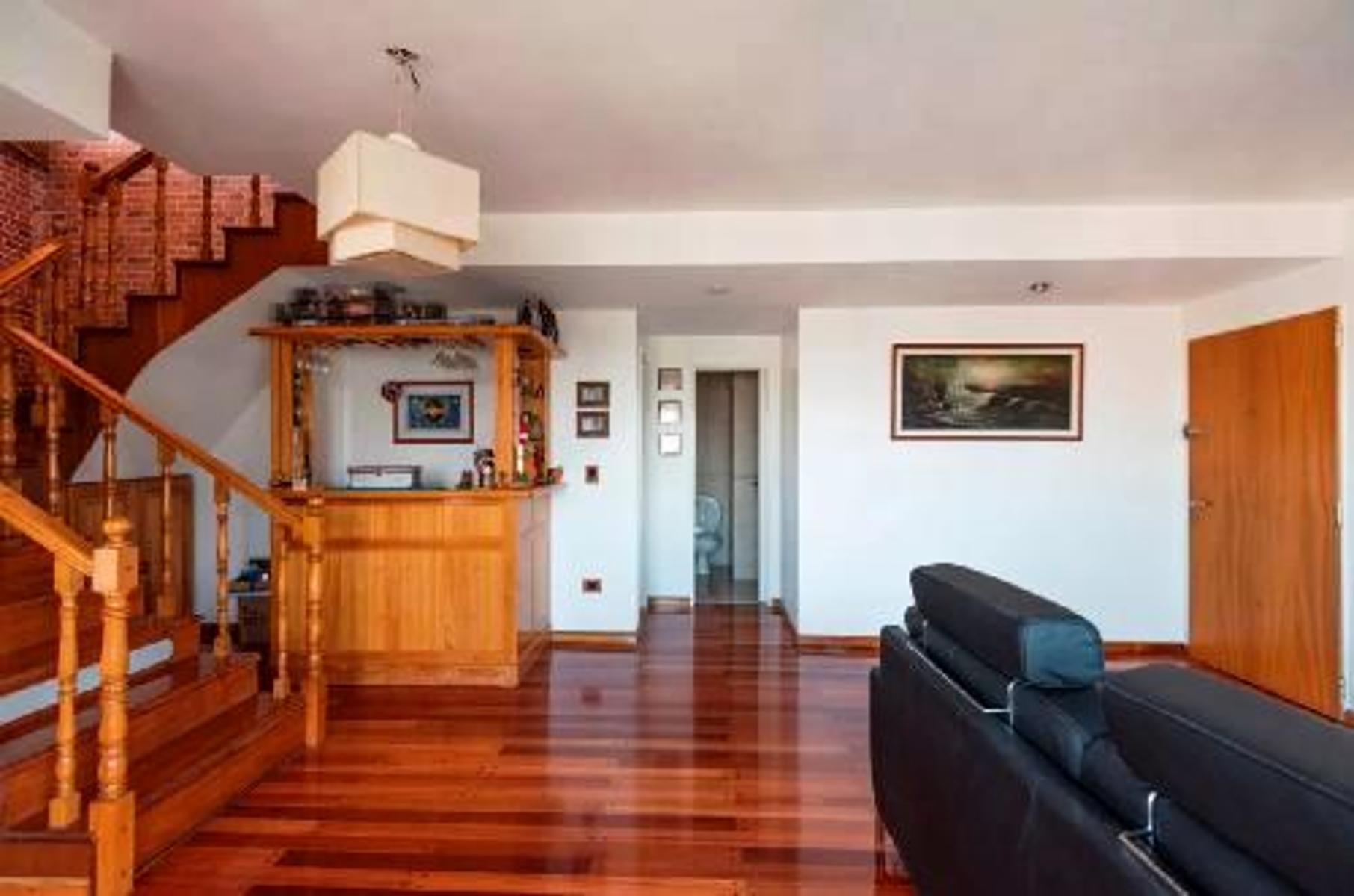 Venta DUPLEX 4 AMBIENTES AV. BELGRANO AL 3200 US$ 298.000