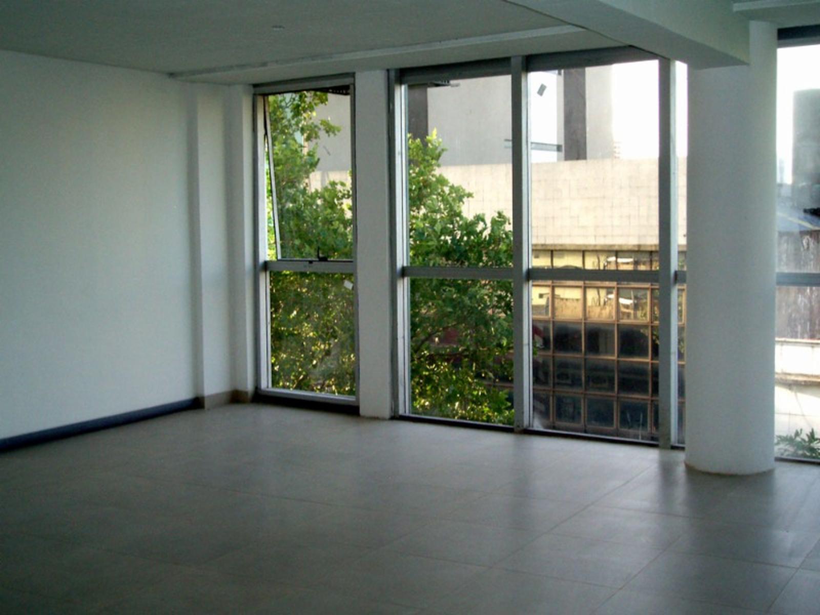 Oficina .Alquler..Av.Caseros.Parque Patricios. - 1