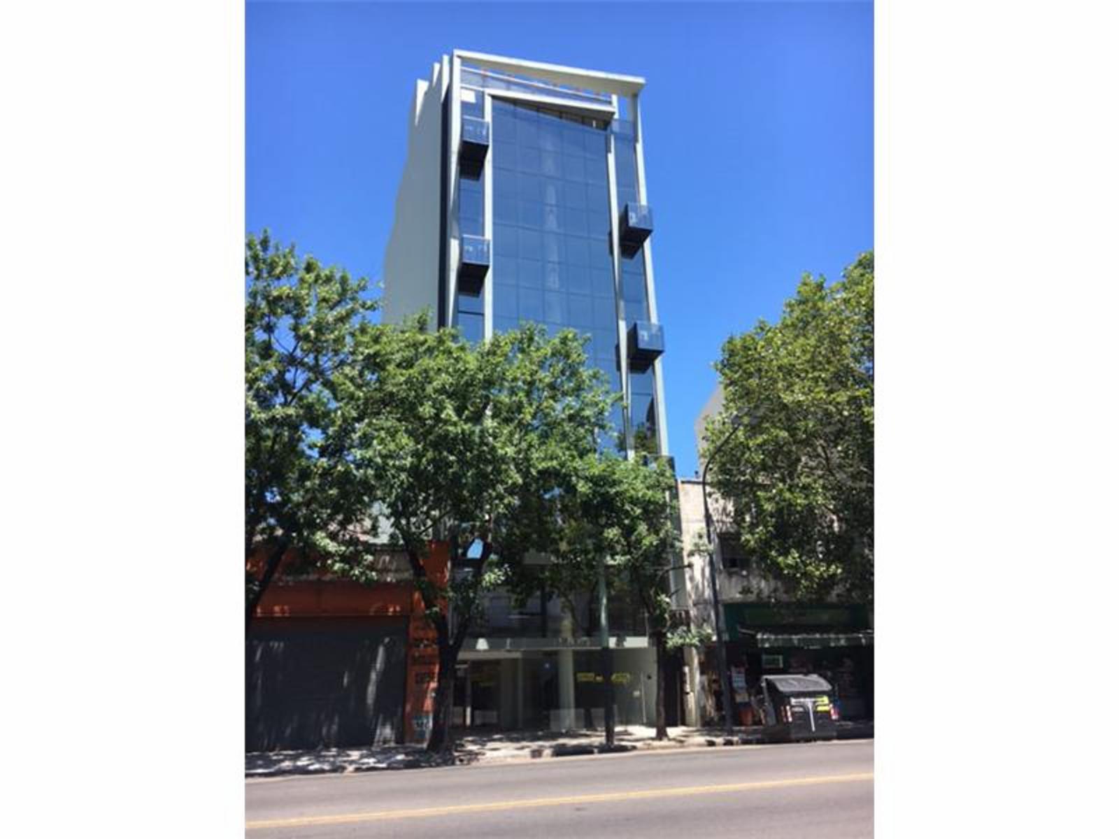 Oficina .Alquler..Av.Caseros.Parque Patricios. - 8
