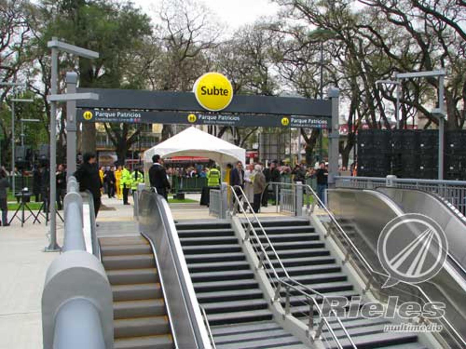 Oficina .Alquler..Av.Caseros.Parque Patricios. - 9