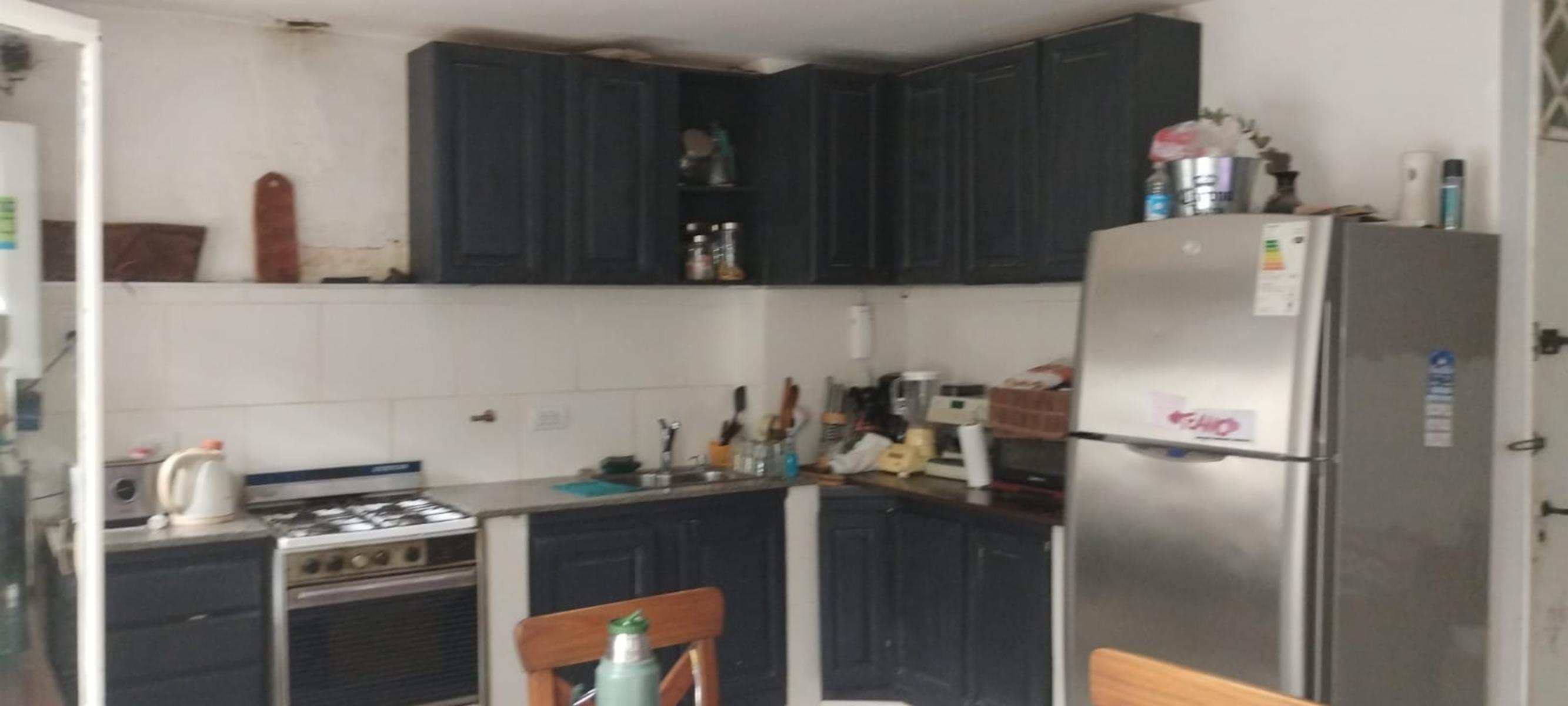 Departamento 3 mbientes. En monoblock grises. A 1 cuadras del campo del Liceo Militar