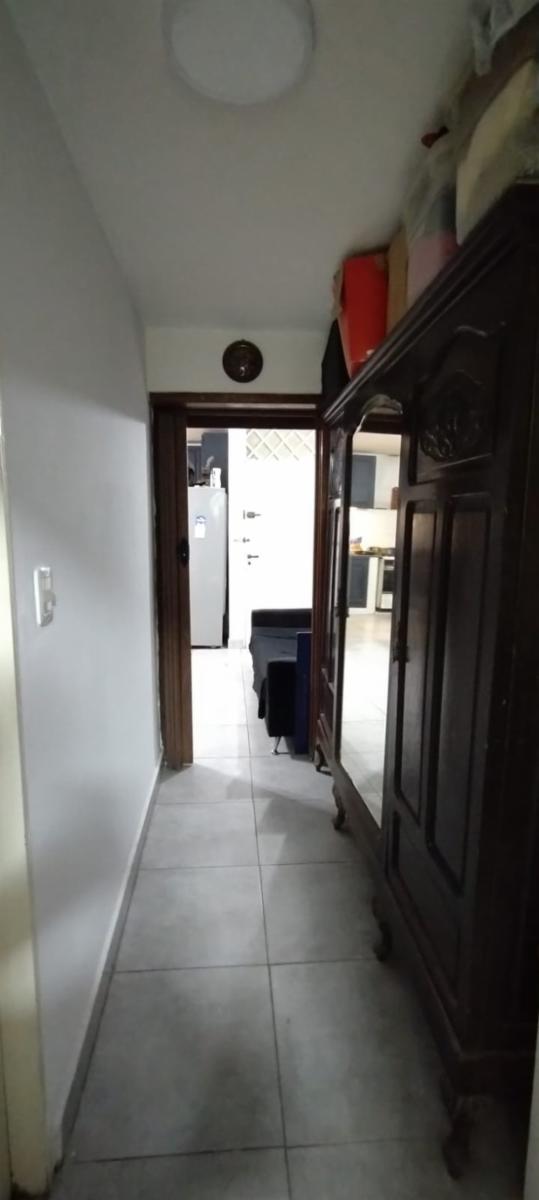 Departamento 3 mbientes. En monoblock grises. A 1 cuadras del campo del Liceo Militar — foto 5