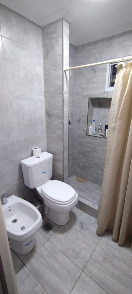 Departamento 3 mbientes. En monoblock grises. A 1 cuadras del campo del Liceo Militar — foto 8