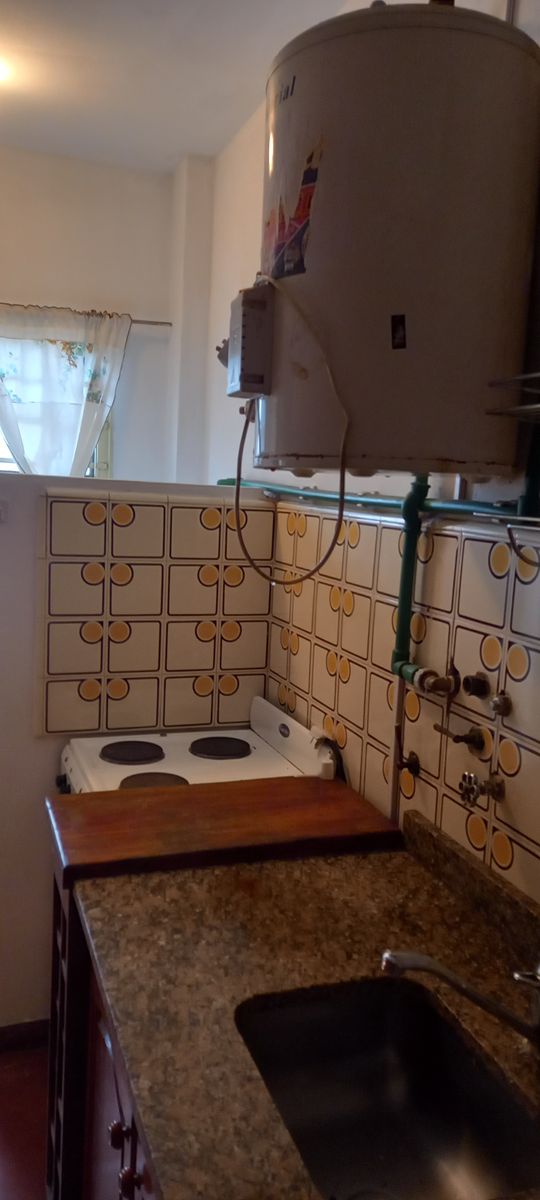 Departamento 1 1/2 ambientes en Planta Baja Al Frente. — foto 6