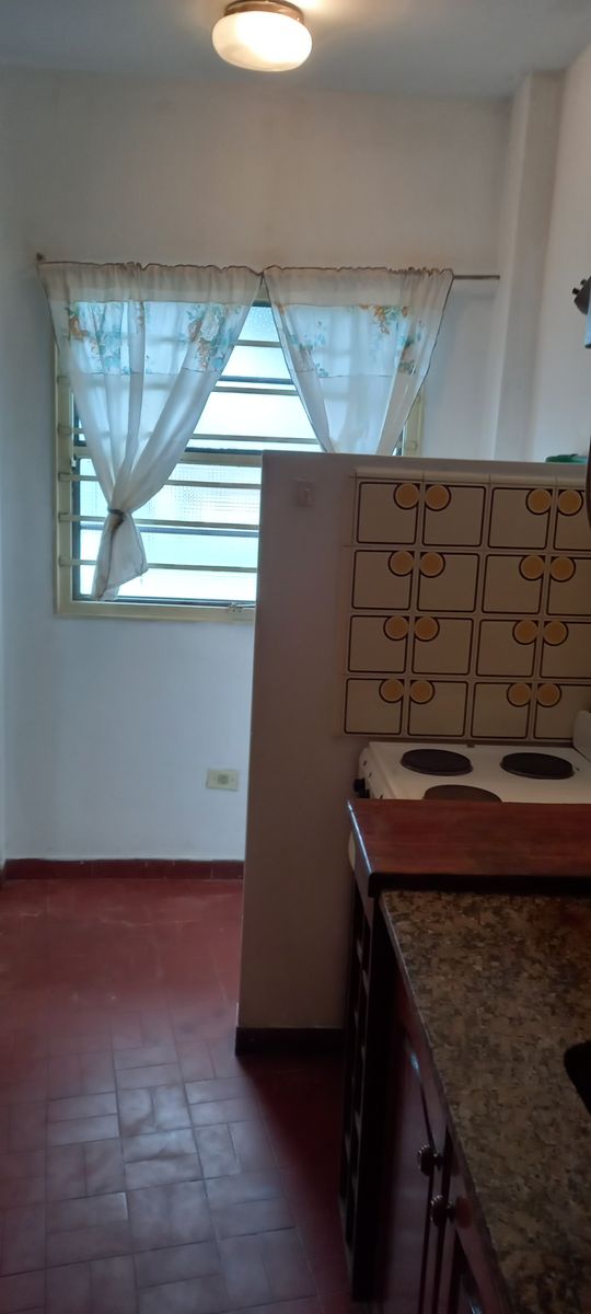 Departamento 1 1/2 ambientes en Planta Baja Al Frente. — foto 8