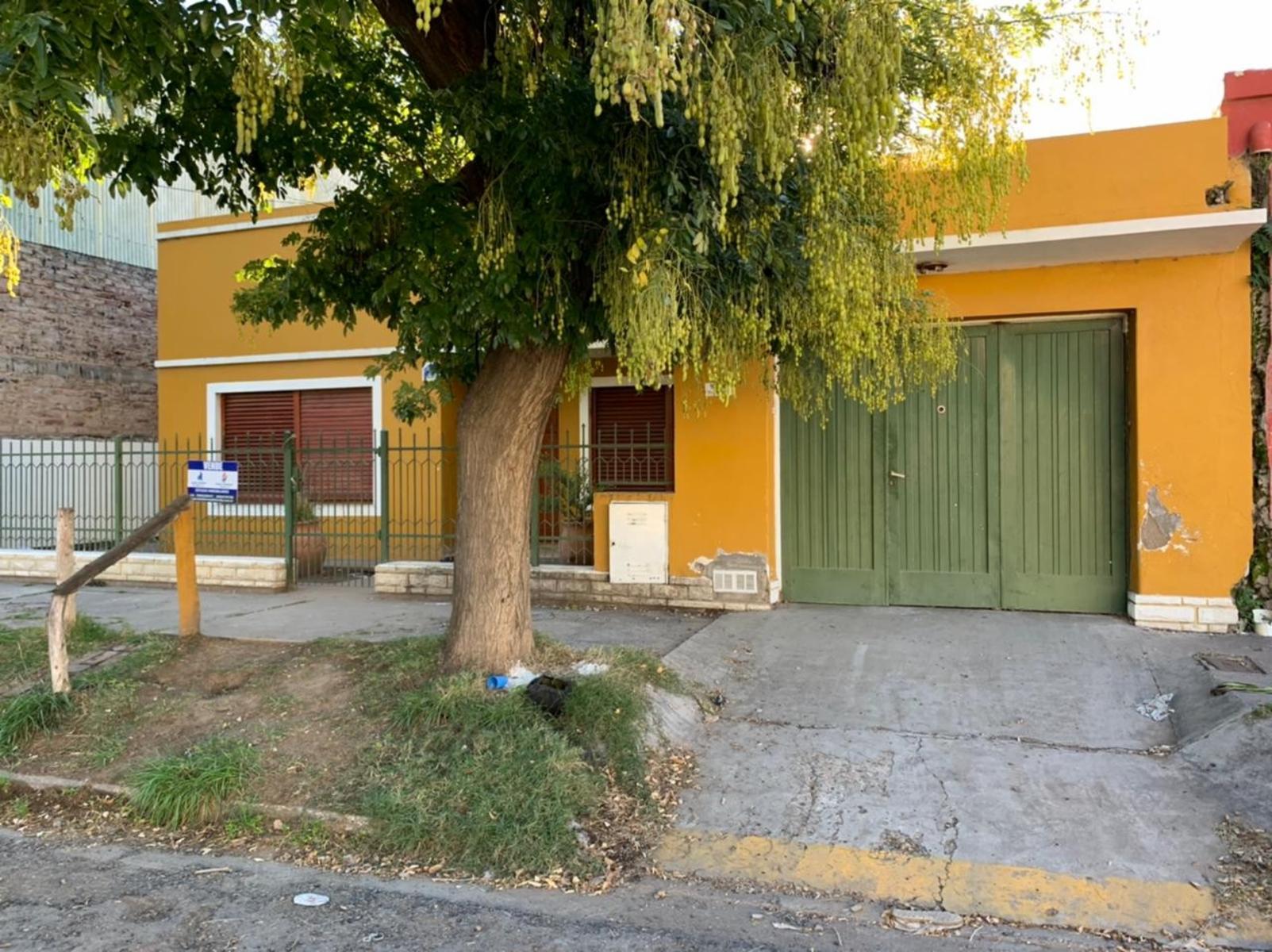 ENORME CASA EN LAMARQUE — foto 2