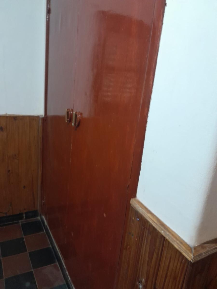 Buena inversión en pleno centro de Lamarque. Casa con salon comercial. — foto 10