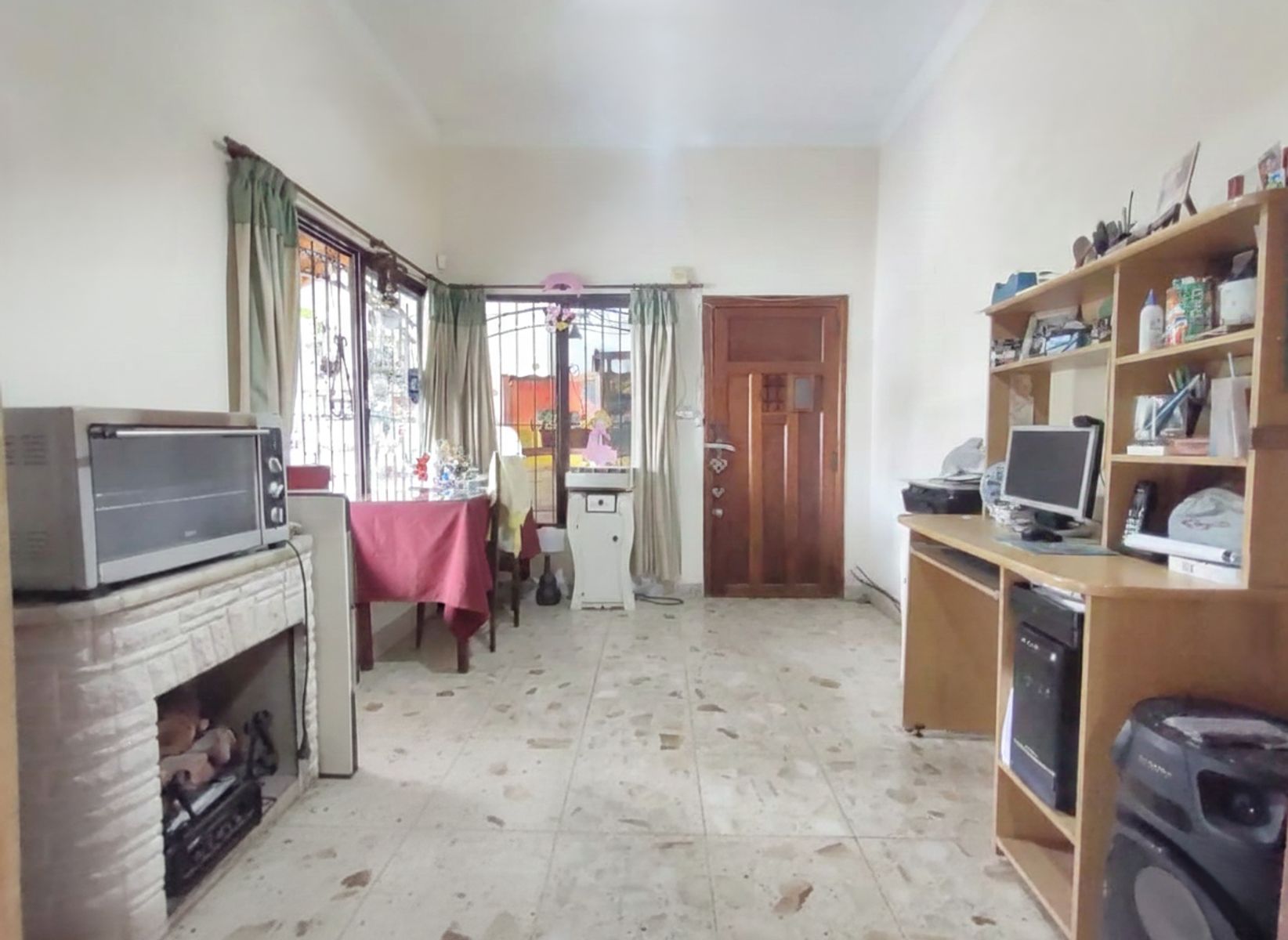 CASA EN UNA PLANTA. HAEDO SUR US$ 185.000.