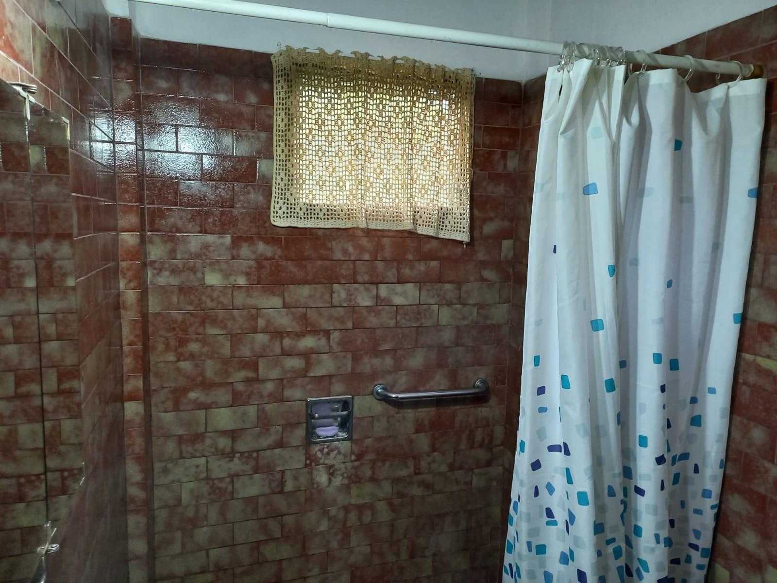 CASA PH, HAEDO NORTE, EXCELENTE UBICACIÓN. — foto 6