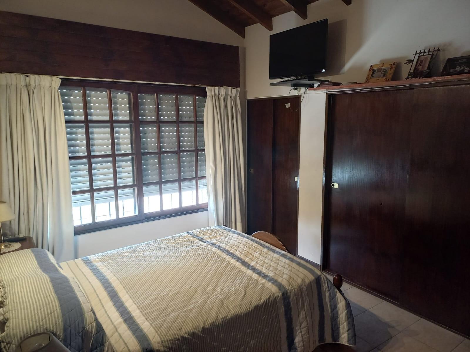 VENTA, HAEDO NORTE CHALET EN PH, TODO EL FRENTE