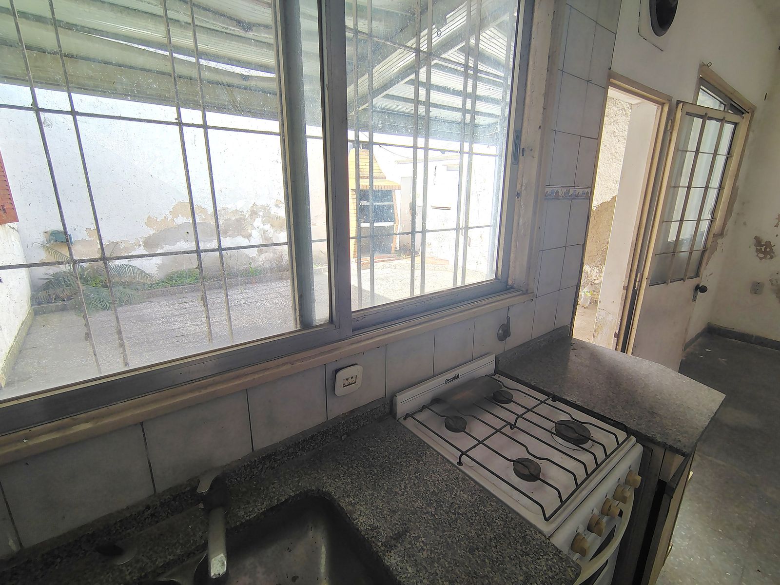 Casa en Venta 4 ambientes A Refaccionar Haedo Sur — foto 11