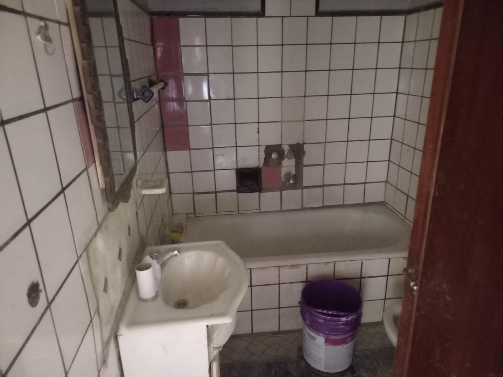 Haedo Norte. Casa en PH. 3 Amb. P. Baja Gran fondo libre. A refaccionar — foto 6