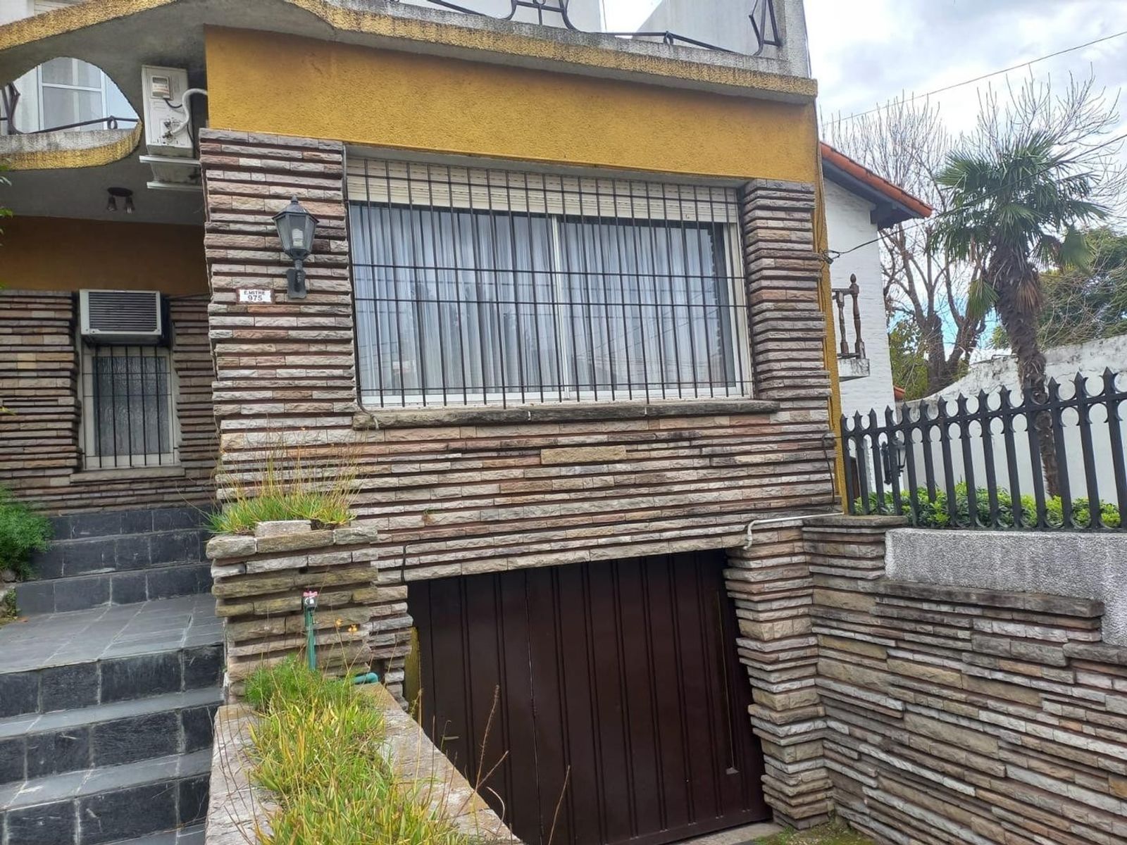 Gran Casa Sólida Construcc. 5 amb gje múltiple piscina. V. Sarmiento — foto 2