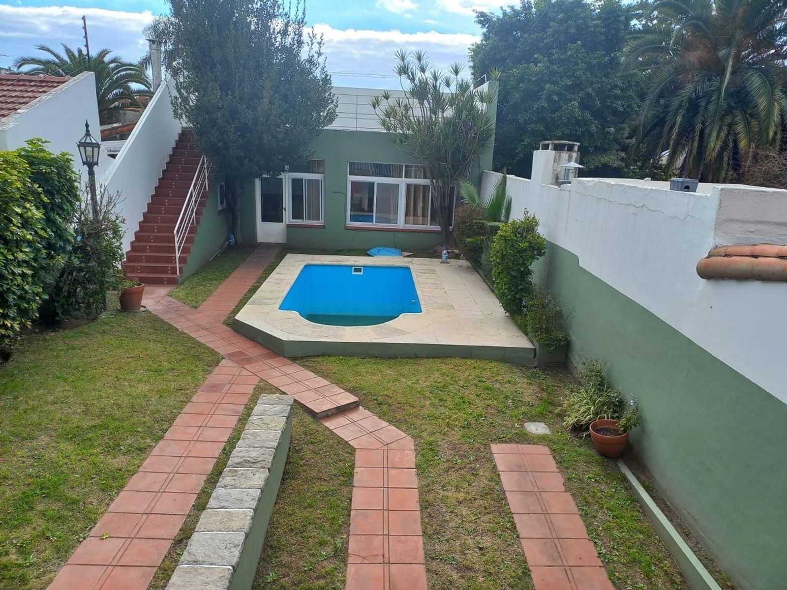Gran Casa Sólida Construcc. 5 amb gje múltiple piscina. V. Sarmiento — foto 3