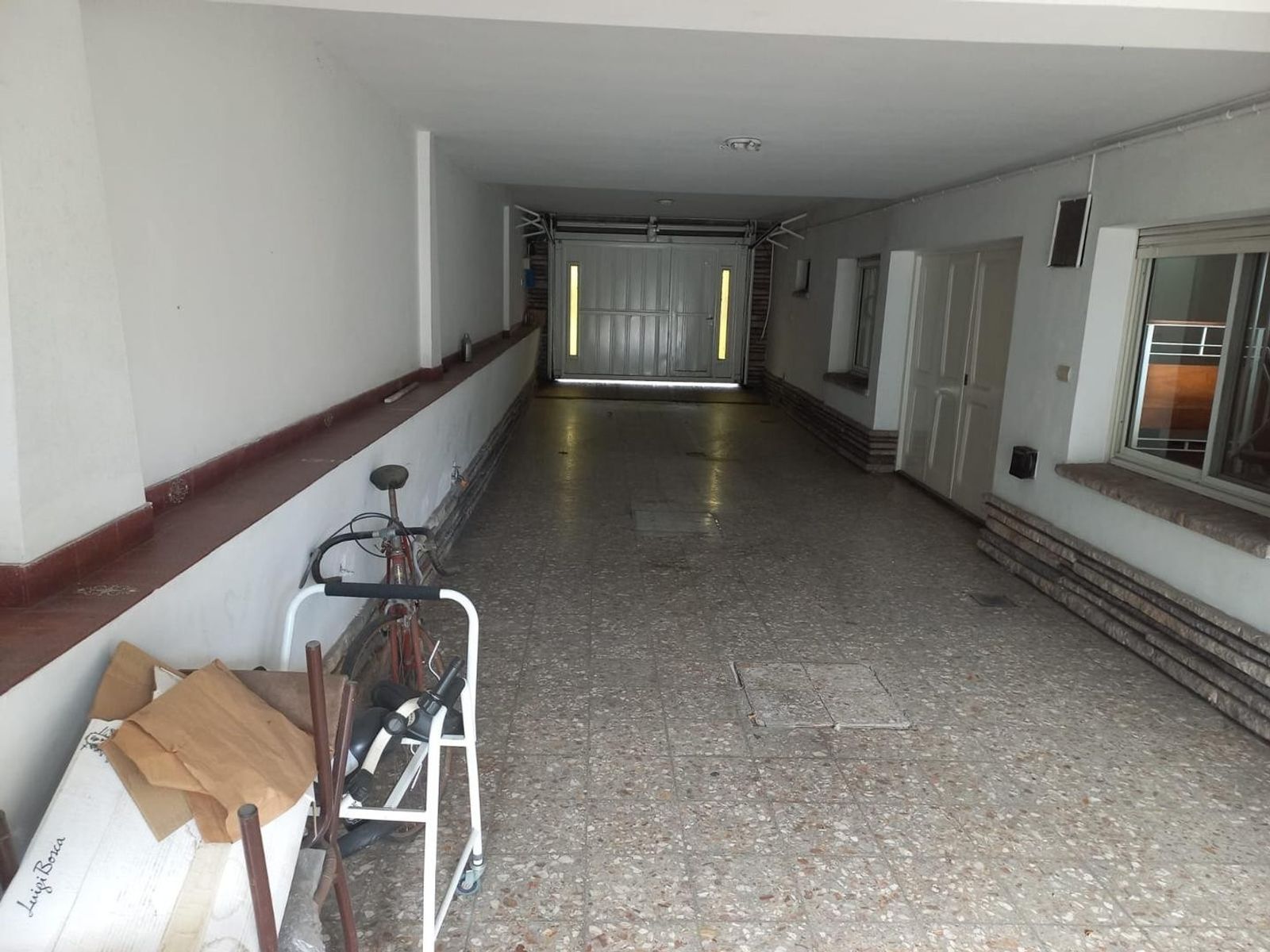 Gran Casa Sólida Construcc. 5 amb gje múltiple piscina. V. Sarmiento — foto 5
