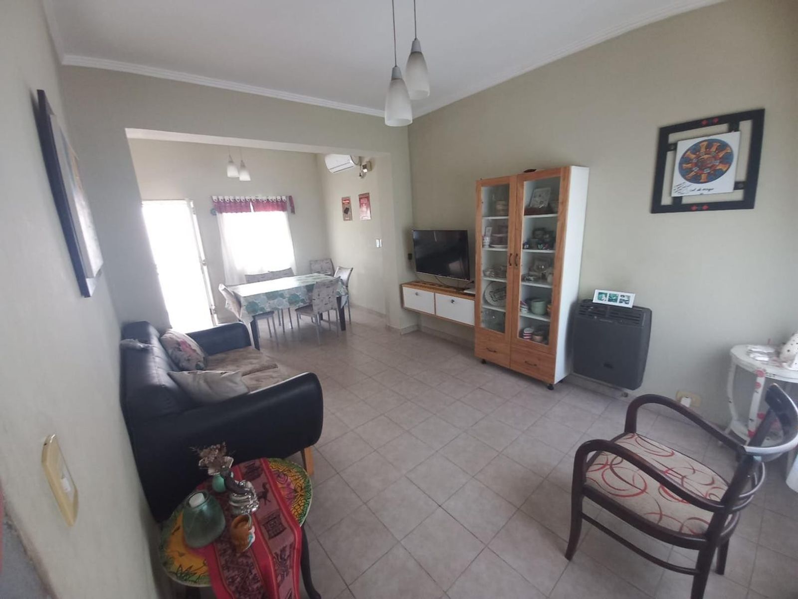 Cómoda CASA 4 Amb. 1 planta Fte, a Plaza &quot La Rotonda&quot El Palomar — foto 4
