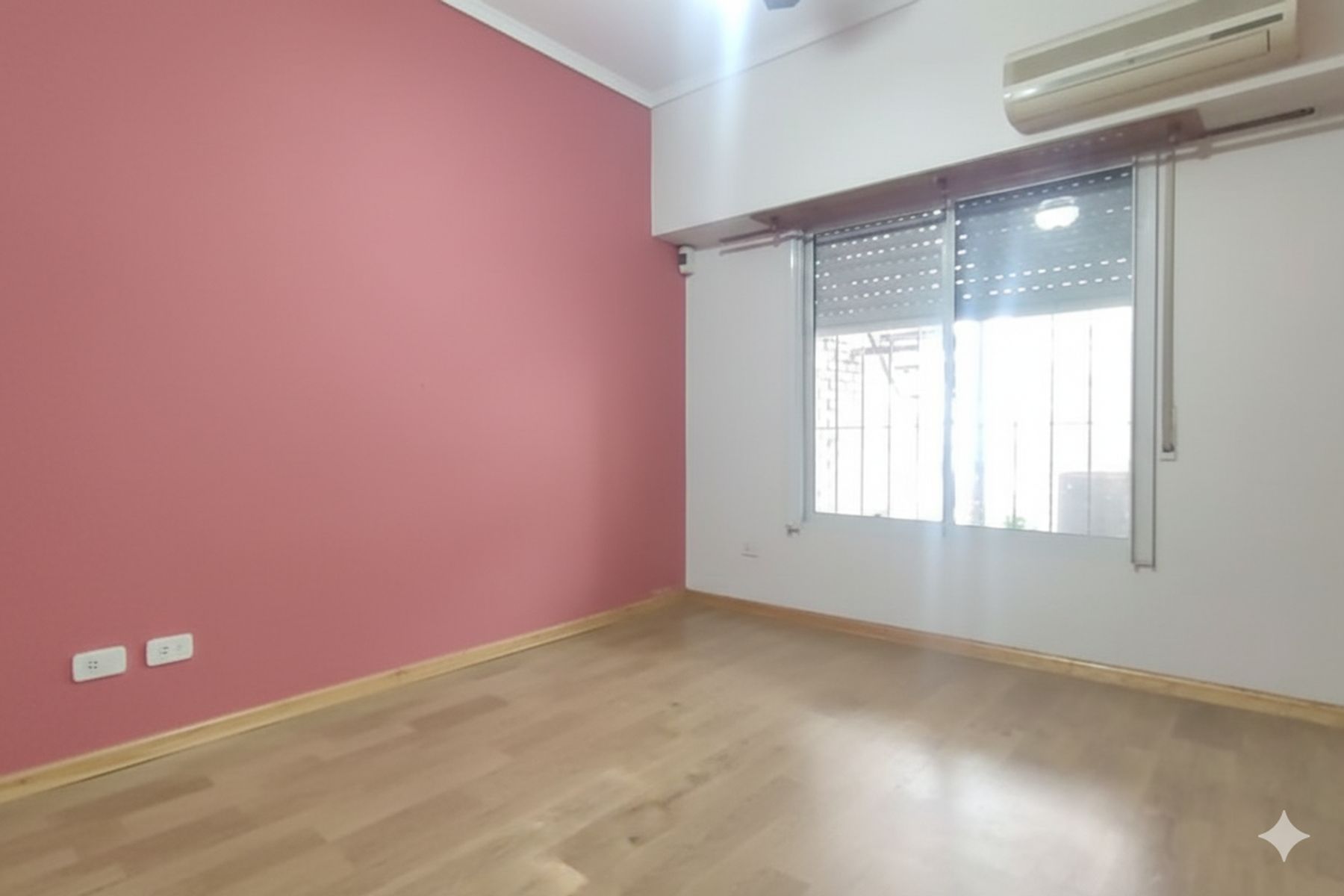 Casa en Venta 3 Ambientes Garaje Fondo Quincho Morón — foto 5