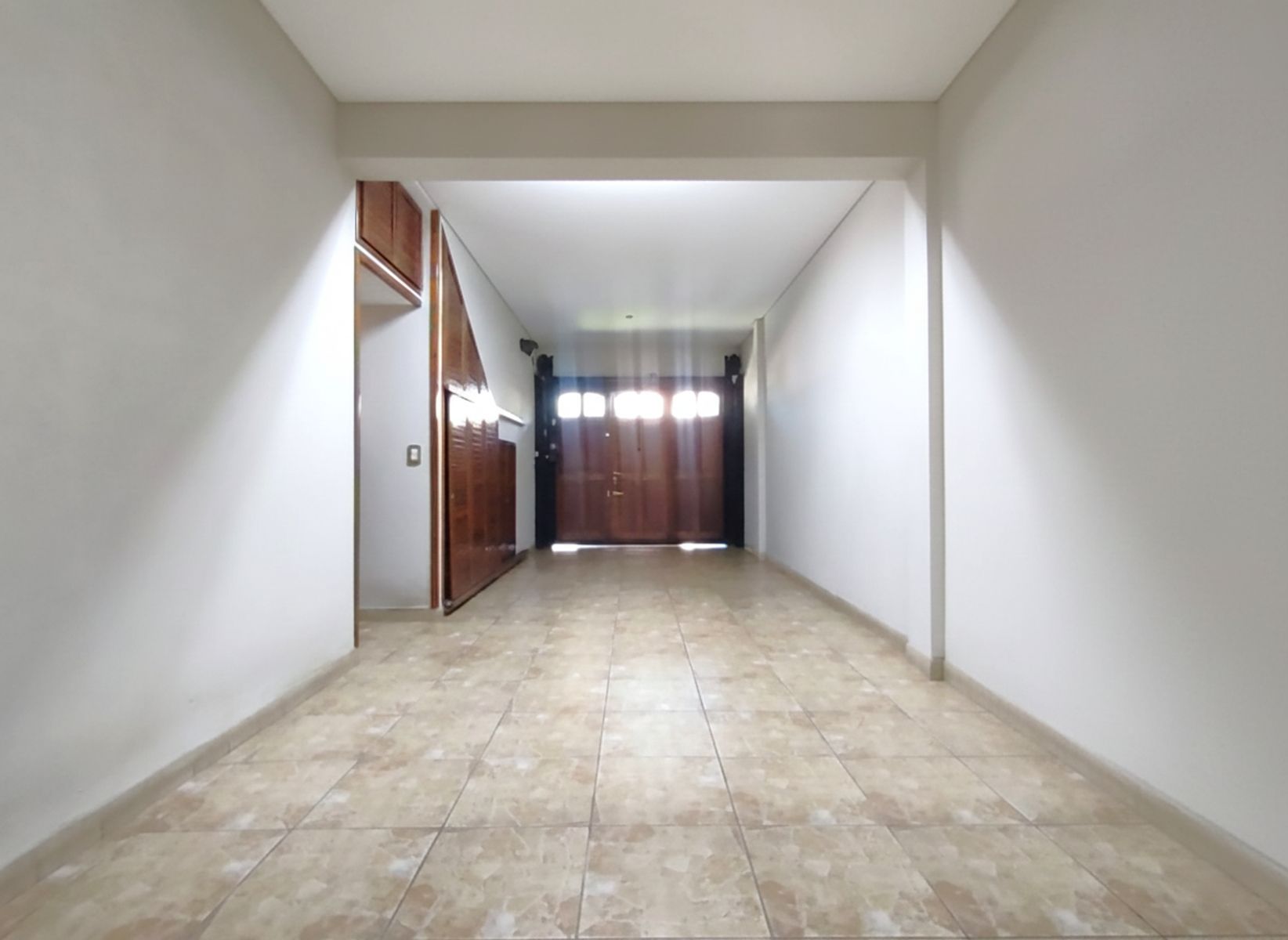 Chalet en Venta 5 amb 3 cocheras Piscina y Parque Villa Luzuriaga