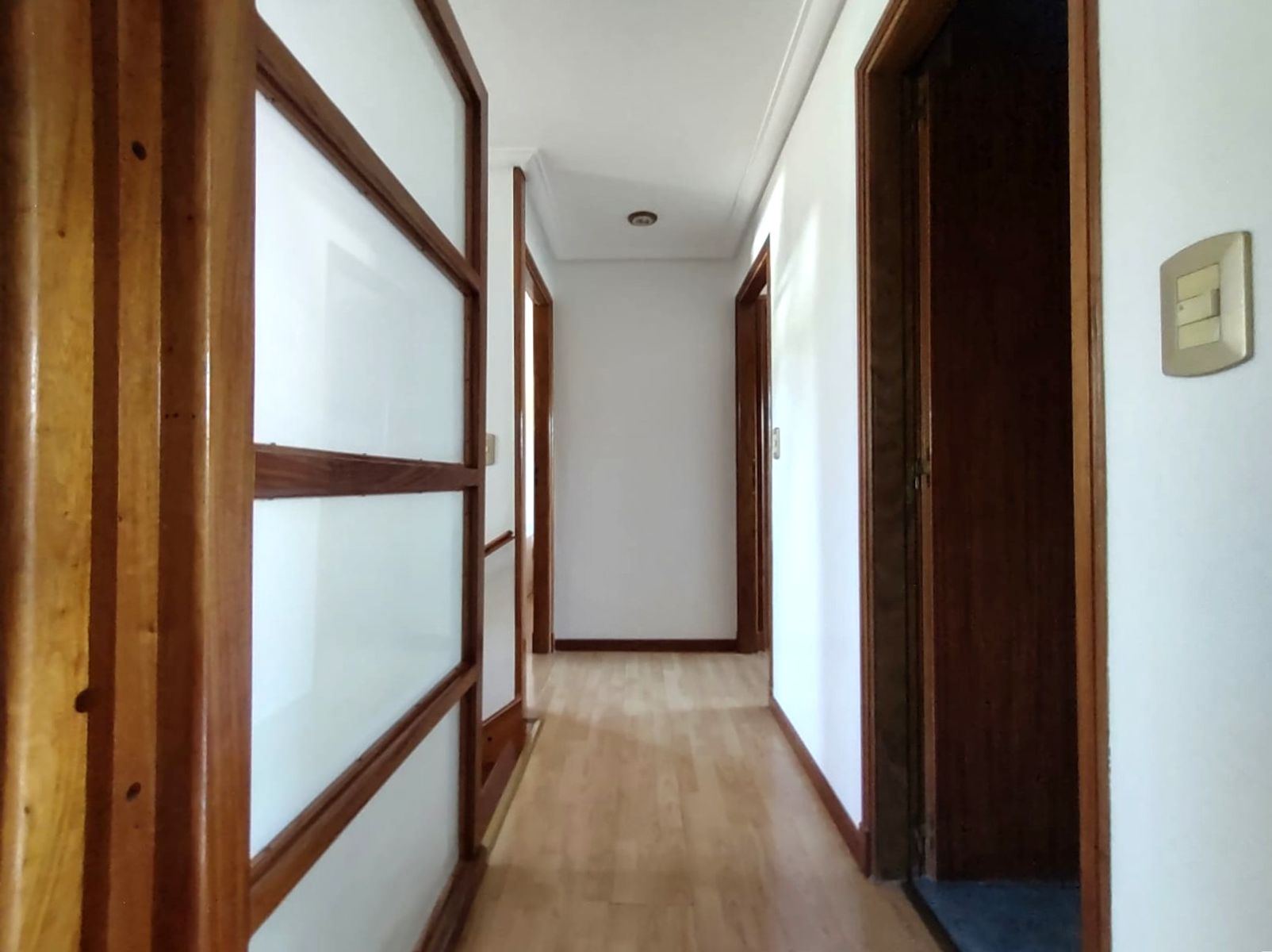 Chalet en Venta 5 amb 3 cocheras Piscina y Parque Villa Luzuriaga — foto 8